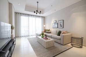 Superior-Apartment, 2 Schlafzimmer, Blick auf den Innenhof | Wohnbereich