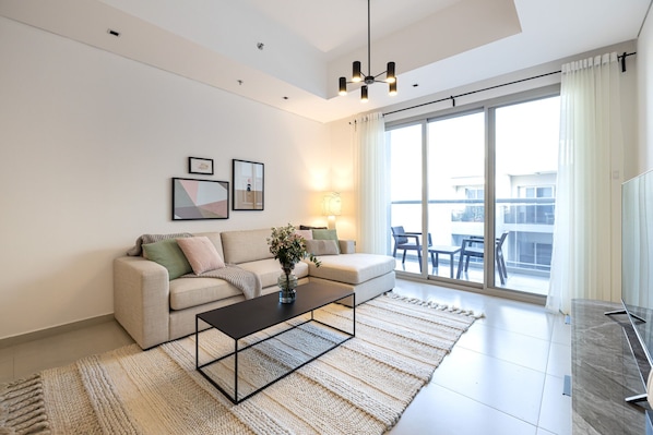 DHH - Beautiful 2 Beds in Umm Suqeim 3 | Area keluarga | Smart TV 50-inci dengan saluran TV kabel dan TV