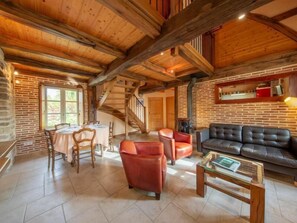 TV - Charming Cottage with Sauna, Fireplace, and Countryside Views in Loiret (Vitry-aux-Loges)