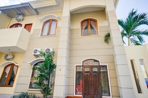 Exterior detail - OYO 3144 Ndalem Amandari (Depok)