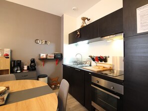 Kühlschrank, Hochstuhl