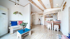 Basic Room, 1 Bedroom (AnjelraPink) | 1 bedroom, free WiFi - Namhae Merbleu Spa Pension (Namhae)