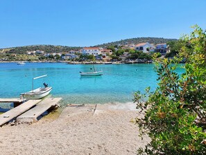 On the beach - Apartments Mila, (16475), Kanica, hr (Kanica)