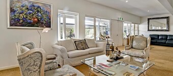 Bundanoon Lodge - Stay at this beautiful property where you and your family and friends can enjoy quality time in the NSW Southern Highlands