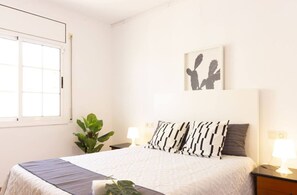 5 habitaciones, tabla de planchar con plancha y wifi gratis 