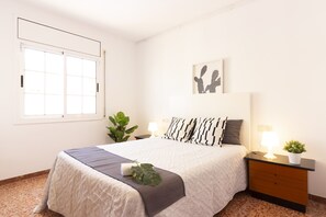 5 Schlafzimmer, Bügeleisen/Bügelbrett, Reisekinderbett, kostenloses WLAN