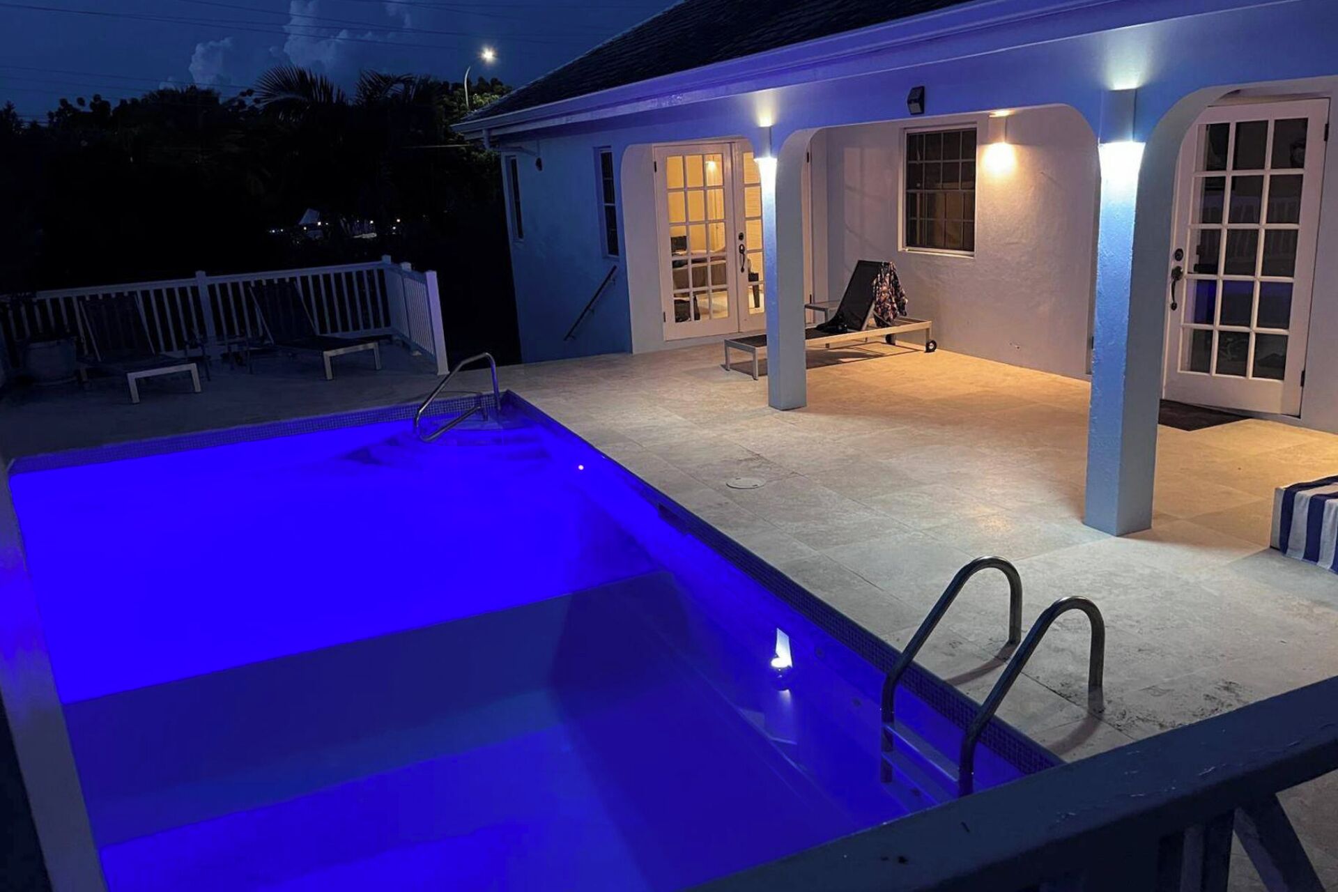 Kolam renang terbuka 