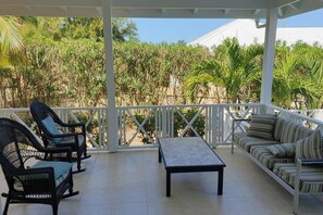 Property grounds - Luxury Villa-sleeps 6-private Pool (Jolly Harbour)