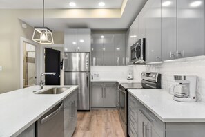 Microwave, dishwasher