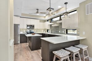 Microwave, dishwasher