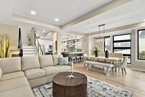 TV - Beautiful home with exquisite, state-of-the-art features and stunning decor (Ocean City)