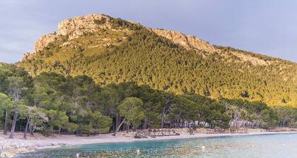 Villa Caülls for 10 persons with swimming pool and near Palma