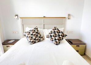 2 slaapkamers, een strijkplank/strijkijzer, gratis wifi, beddengoed