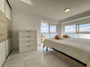 2 slaapkamers, een strijkplank/strijkijzer, internet, beddengoed