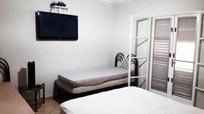 5 chambres, fer et planche à repasser, Wi-Fi gratuit
