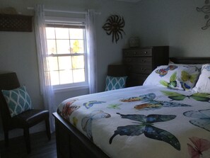 1 bedroom, WiFi, bed sheets - Highland  Sunrise Suite  Private Hot Tub Cabot Trail ,Pleasant Bay,N.S. (Pleasant Bay)