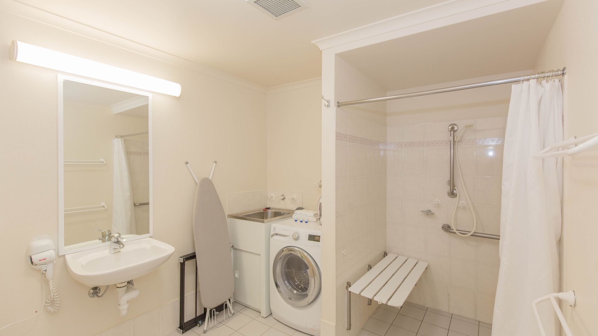 Horizons - 501/10 Kosciuszko Rd — image 9