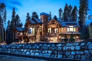 House, 6 Bedrooms | Bahagian luar