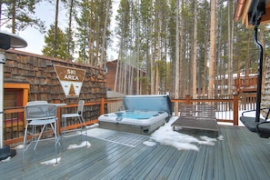 House, 4 Bedrooms | Outdoor dining