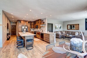 Townhome, 4 Bedrooms | Interior