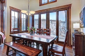 Townhome, 3 Bedrooms | Dining