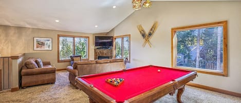 House, 5 Bedrooms | Game room