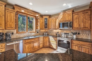 Maison, 5 chambres | Cuisine privée | Réfrigérateur, cafetière/bouilloire