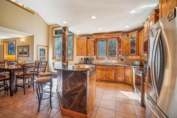 Maison, 5 chambres | Cuisine privée | Réfrigérateur, cafetière/bouilloire