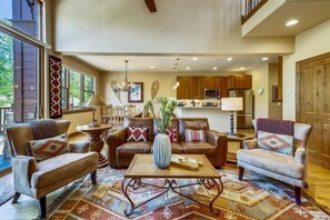 Townhome, 3 Bedrooms | Living area