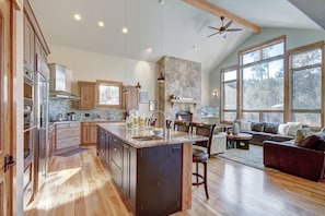 House, 4 Bedrooms | Interior