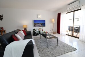 TV, DVD player