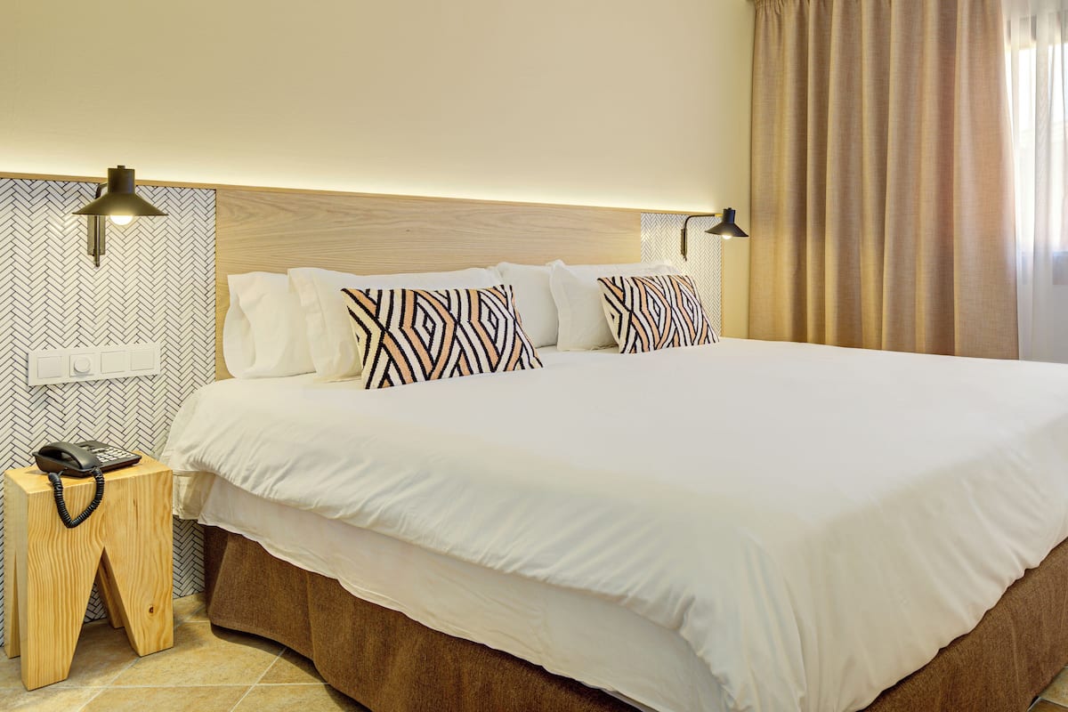 1 bedroom, in-room safe, bed sheets