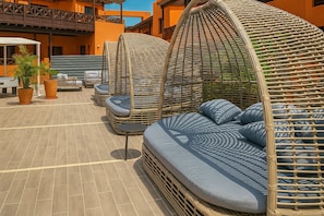 Sun deck
