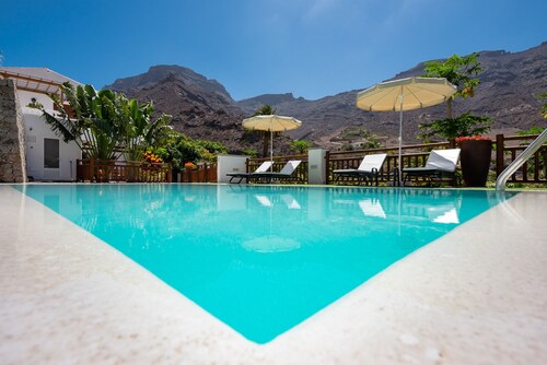 C-1 / HOUSE IN THE COUNTRYSIDE WITH POOL, IN FINCA DE FRUTALES 3 KMS. FROM PUERTO MOGÁN