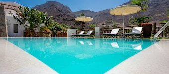 C-1 / HOUSE IN THE COUNTRYSIDE WITH POOL, IN FINCA DE FRUTALES 3 KMS. FROM PUERTO MOGÁN