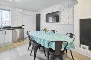 Dining - Host & Stay | The Alby (Whitby)