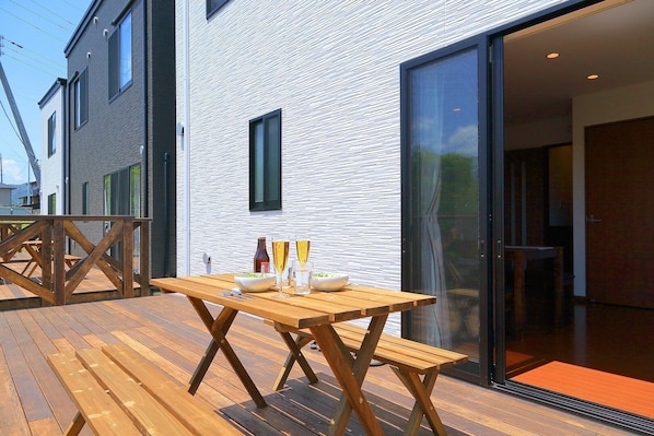 Outdoor dining