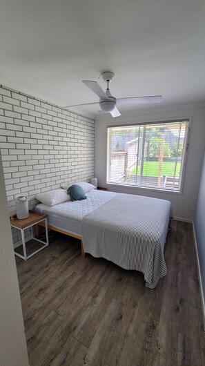 3 bedrooms, WiFi - The perfect beachside getaway (Diamond Beach)