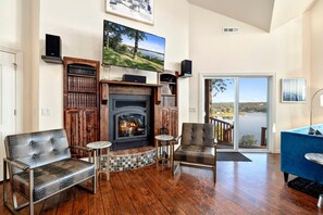 TV, fireplace, offices