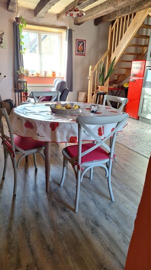 Dining - Le chardon des ânes; In the heart of Périgord Noir (Fleurac)