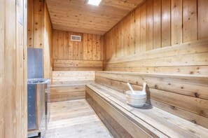 Sauna - Cozy cabin close distance to the slopes with full amenity complex! (Mammoth Lakes)