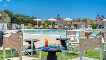 Seasonal outdoor pool