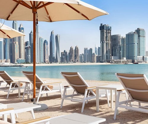 Adagio Premium The Palm