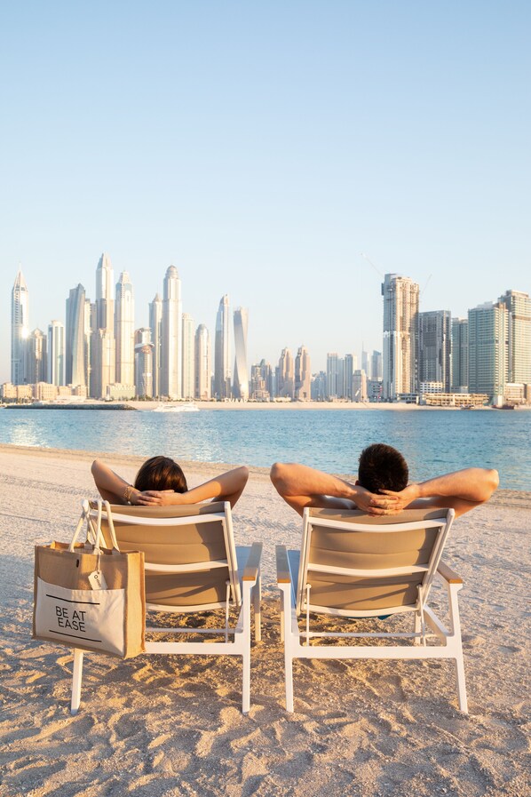 Privatstrand, Cabañas (kostenlos), Liegestühle, Sonnenschirme