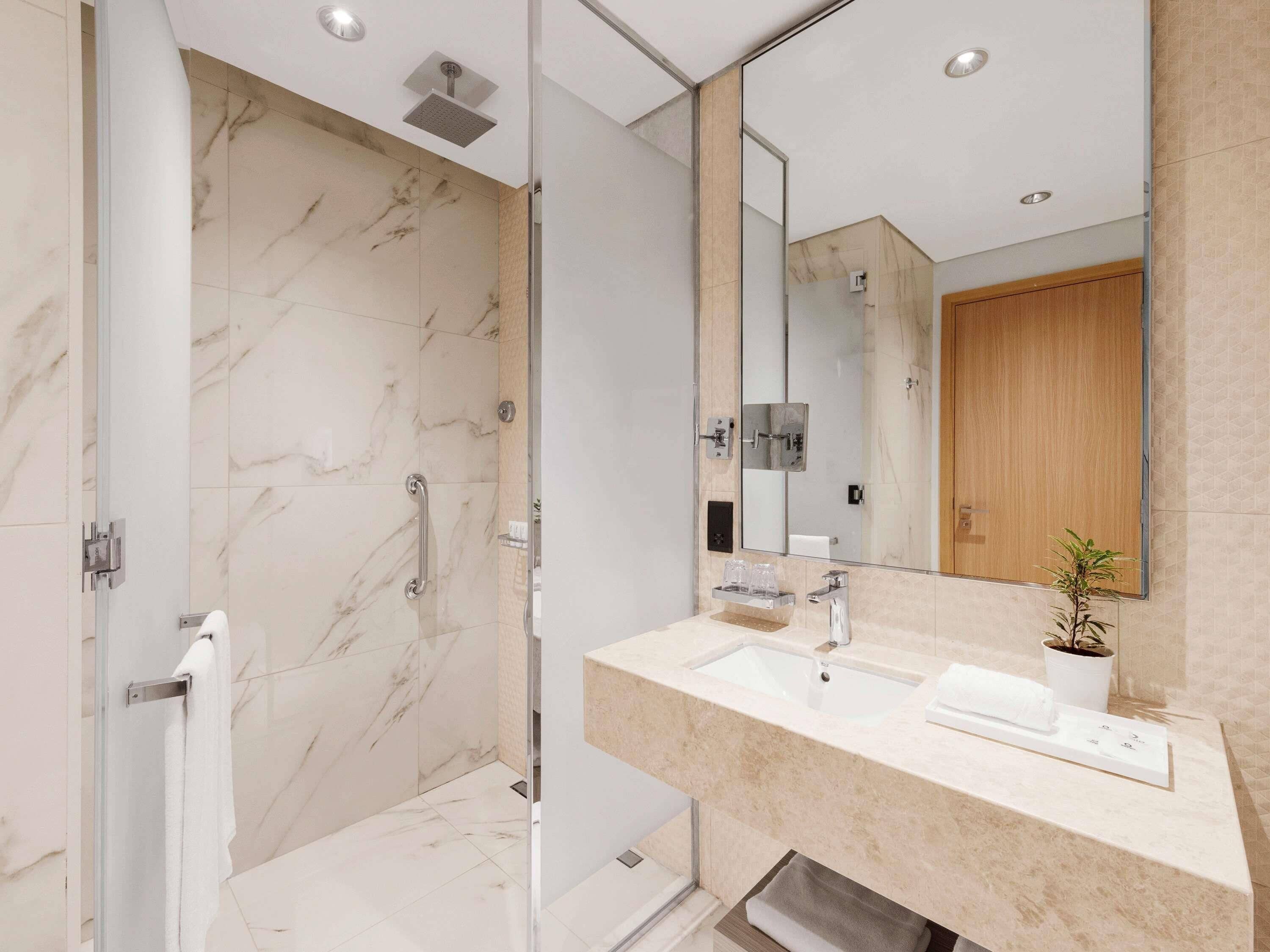 Premium bedding, in-room safe, desk, laptop workspace