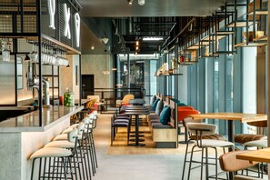 Breakfast, lunch and dinner served  - ibis London Sutton Point (Sutton)