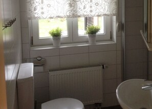 Douche, serviettes fournies