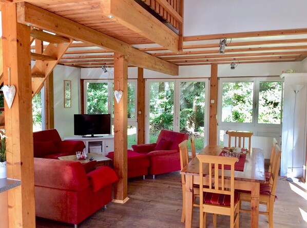 TV - Gemütliches Ferienhaus am Alfsee (Rieste)