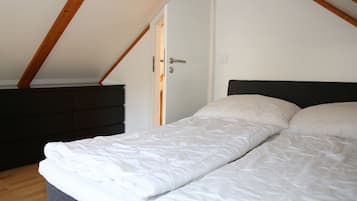 3 chambres, fer et planche à repasser, Wi-Fi gratuit, draps fournis