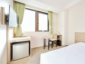 1 bedroom, desk, free WiFi, bed sheets - Nonsmoking Hollywood Twin Simple Stay Room wi / Kyoto Kyōto (Kyoto)
